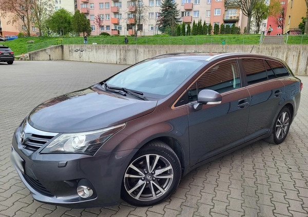 Toyota Avensis cena 31900 przebieg: 280000, rok produkcji 2013 z Stronie Śląskie małe 232